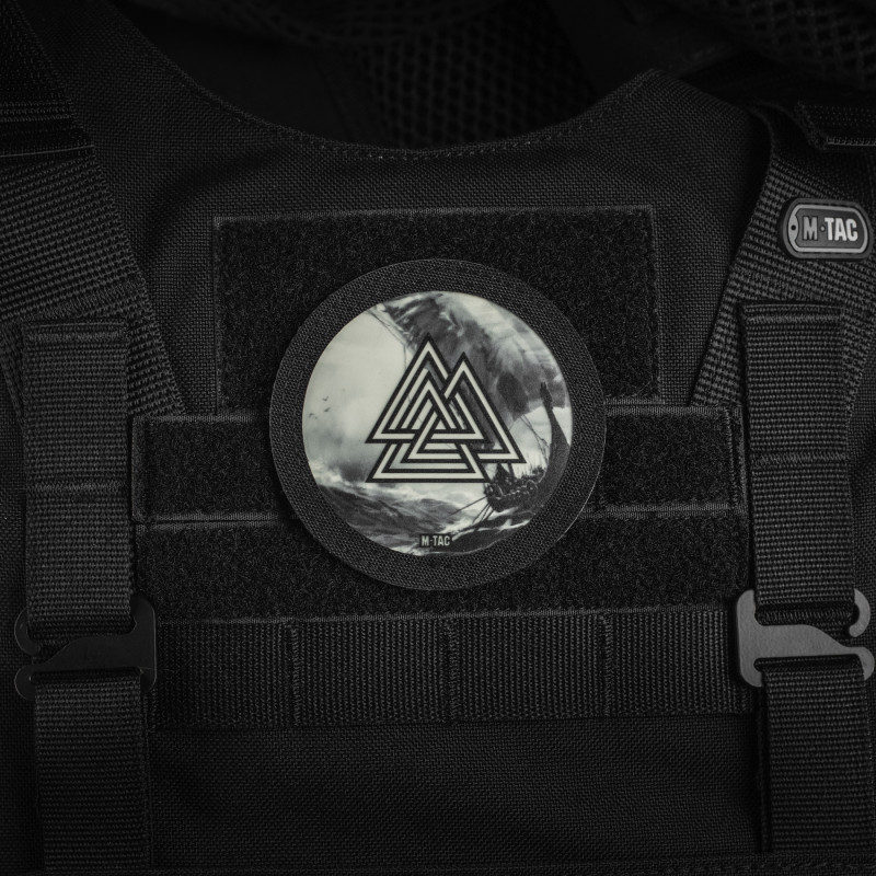 M-Tac нашивка Валькнут/Драккар кругла (80 мм) Black/GID
