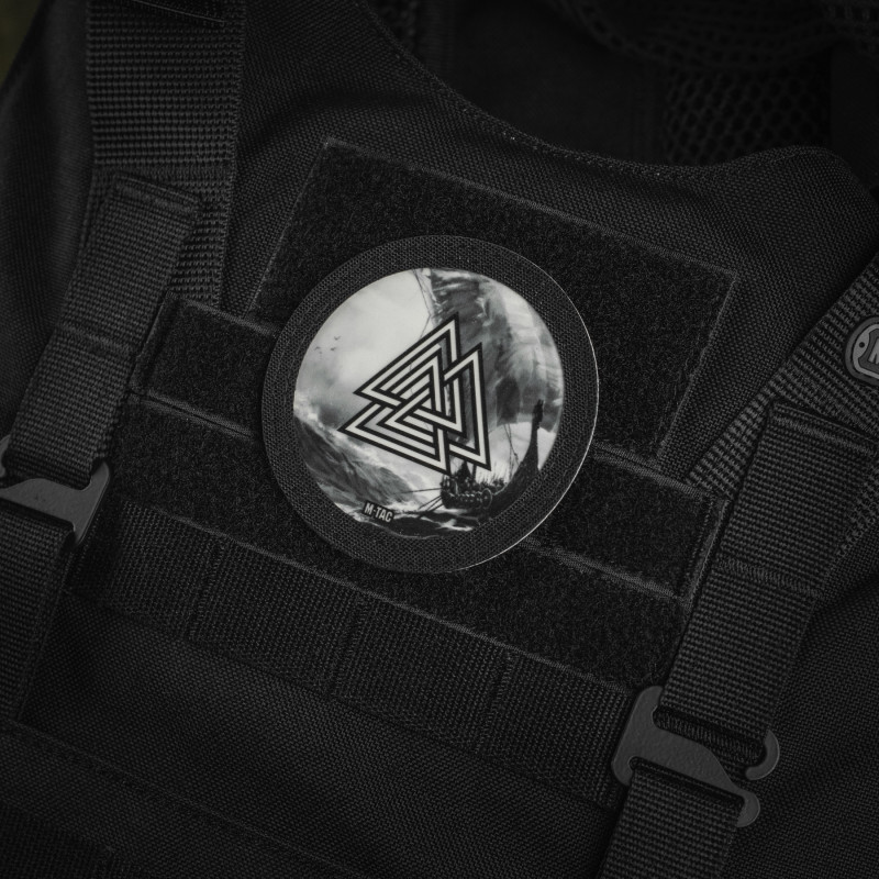 M-Tac нашивка Валькнут/Драккар кругла (80 мм) Black/GID